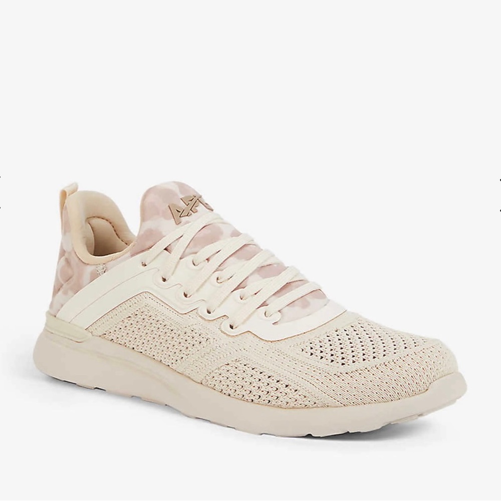 APL Tech Loom Tracer Knit Training Shoes